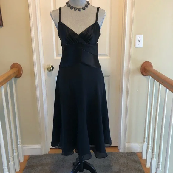 Jones New York | Dresses | Jones Ny Black Evening Dress W Silk Skirt | Poshmark Jones New York | Dresses | Jones Ny Black Evening Dress W Silk Skirt | Poshmark